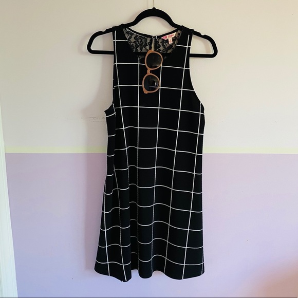 Candie's Dresses & Skirts - Black and White Sleeveless Dress